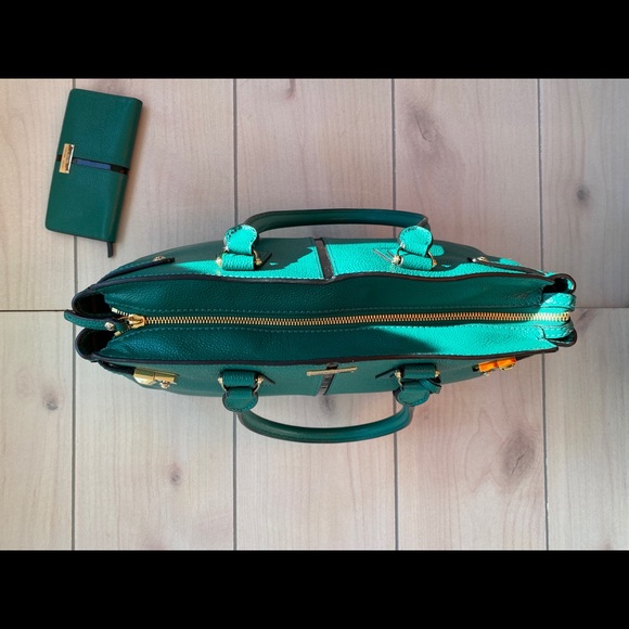 Sssssss - Picture 6 of 8